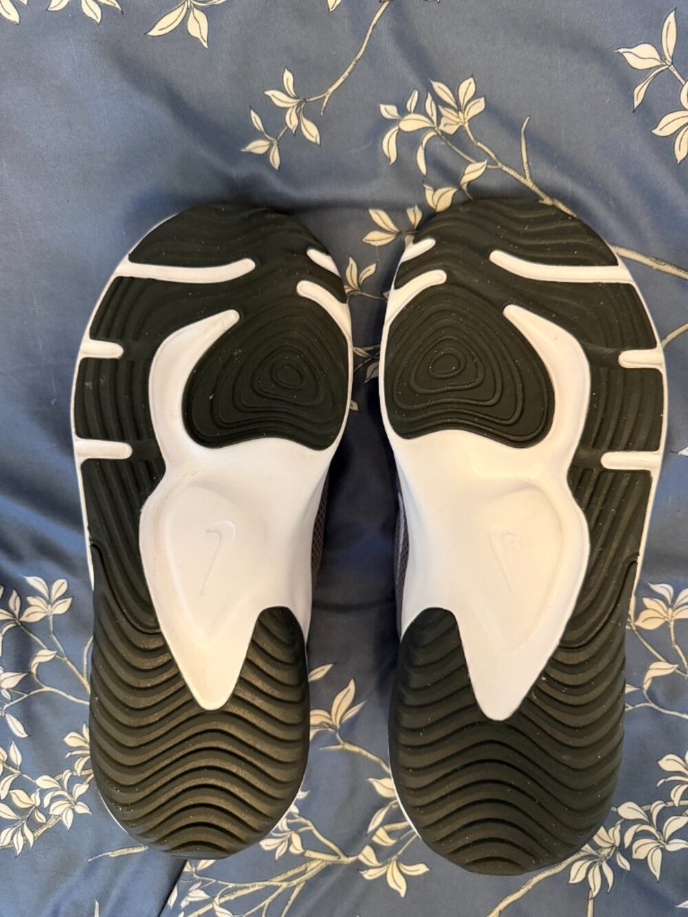 Nike Legend Essential 3 Next Nature Workout Shoes - Picture 7 of 8